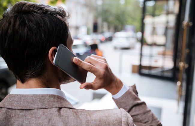 Sänk din månadskostnad med ett anpassat mobilabonnemang